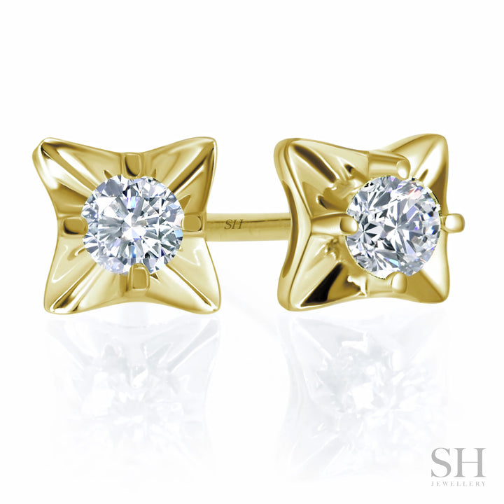 Pinched Square Perimeter Diamond Stud Earrings - W0654