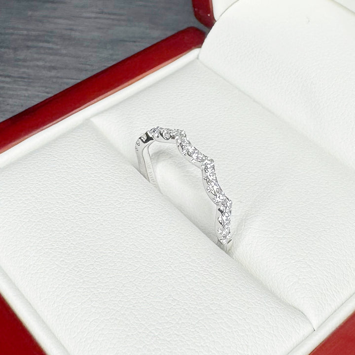 Ripple Pavé Diamond Band (1.6mm) - W1038