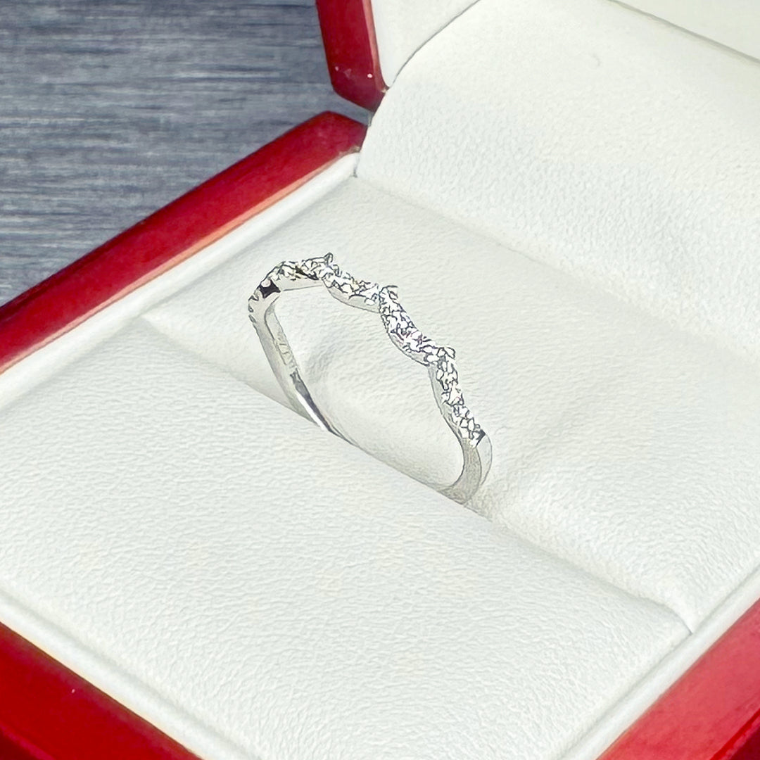 Ripple Pavé Diamond Band (1.4mm) - W1040