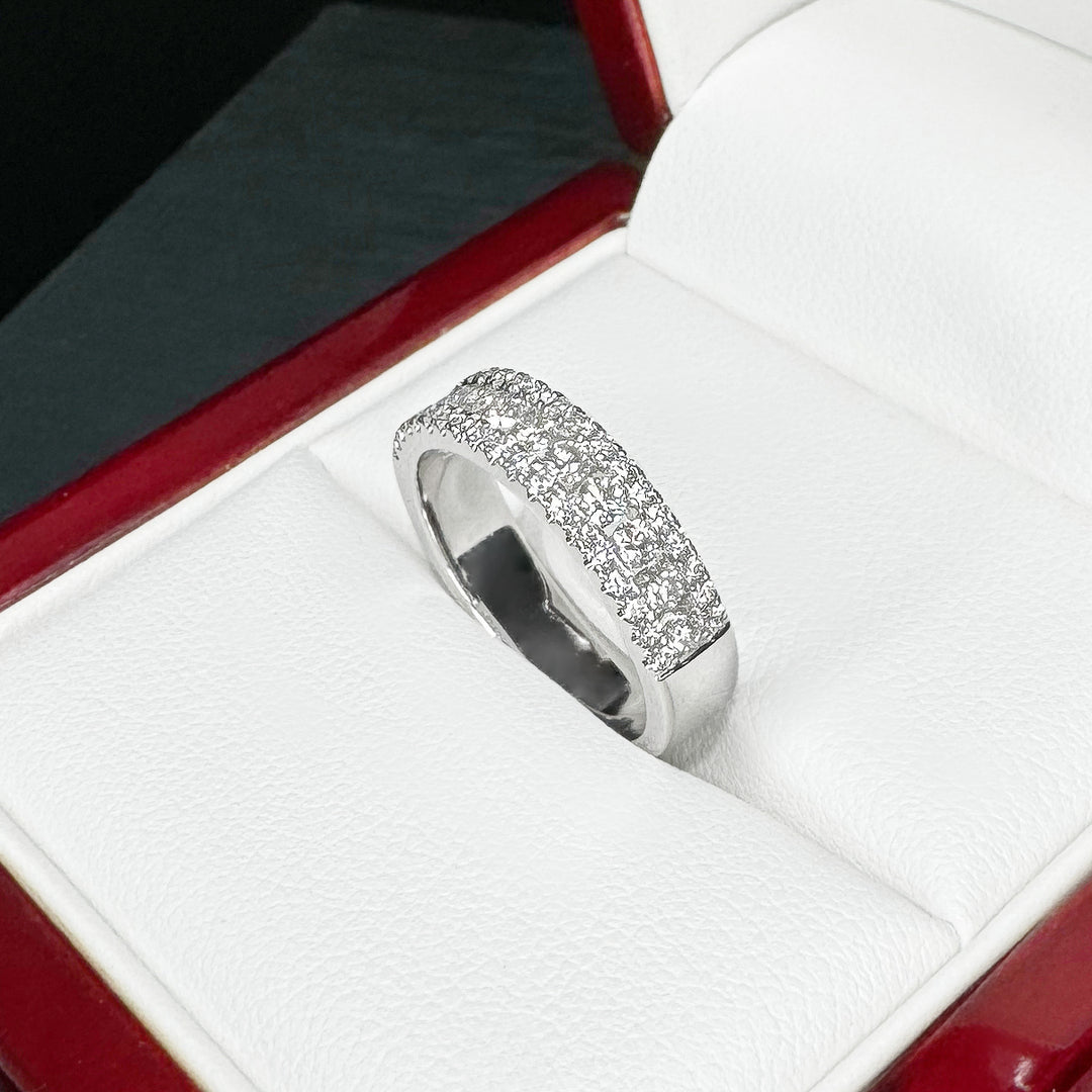 Channel and Pavé Fusion Diamond Band (4.7mm) - W1044