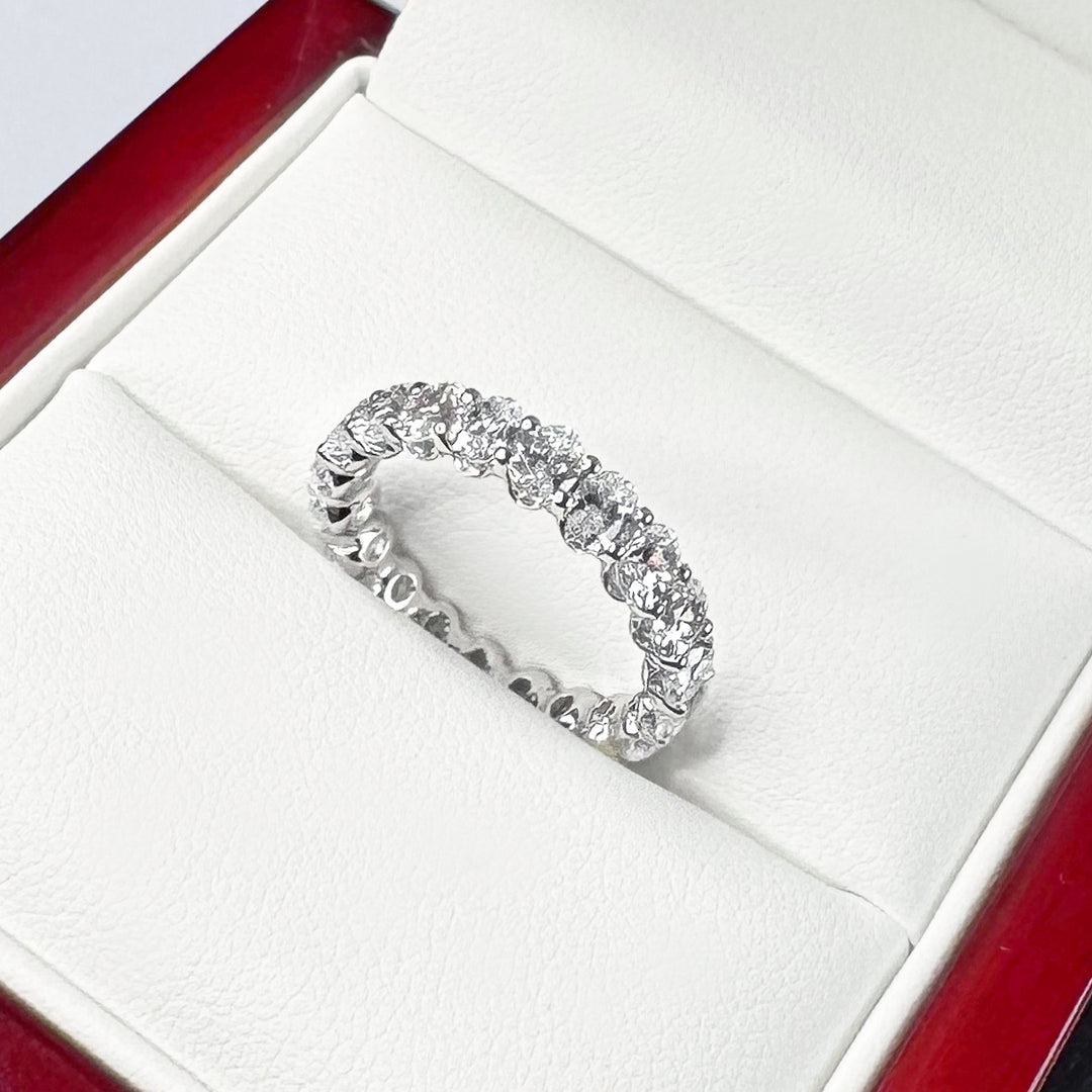 Oval Scalloped Eternity Diamond Band (4mm) - W1054