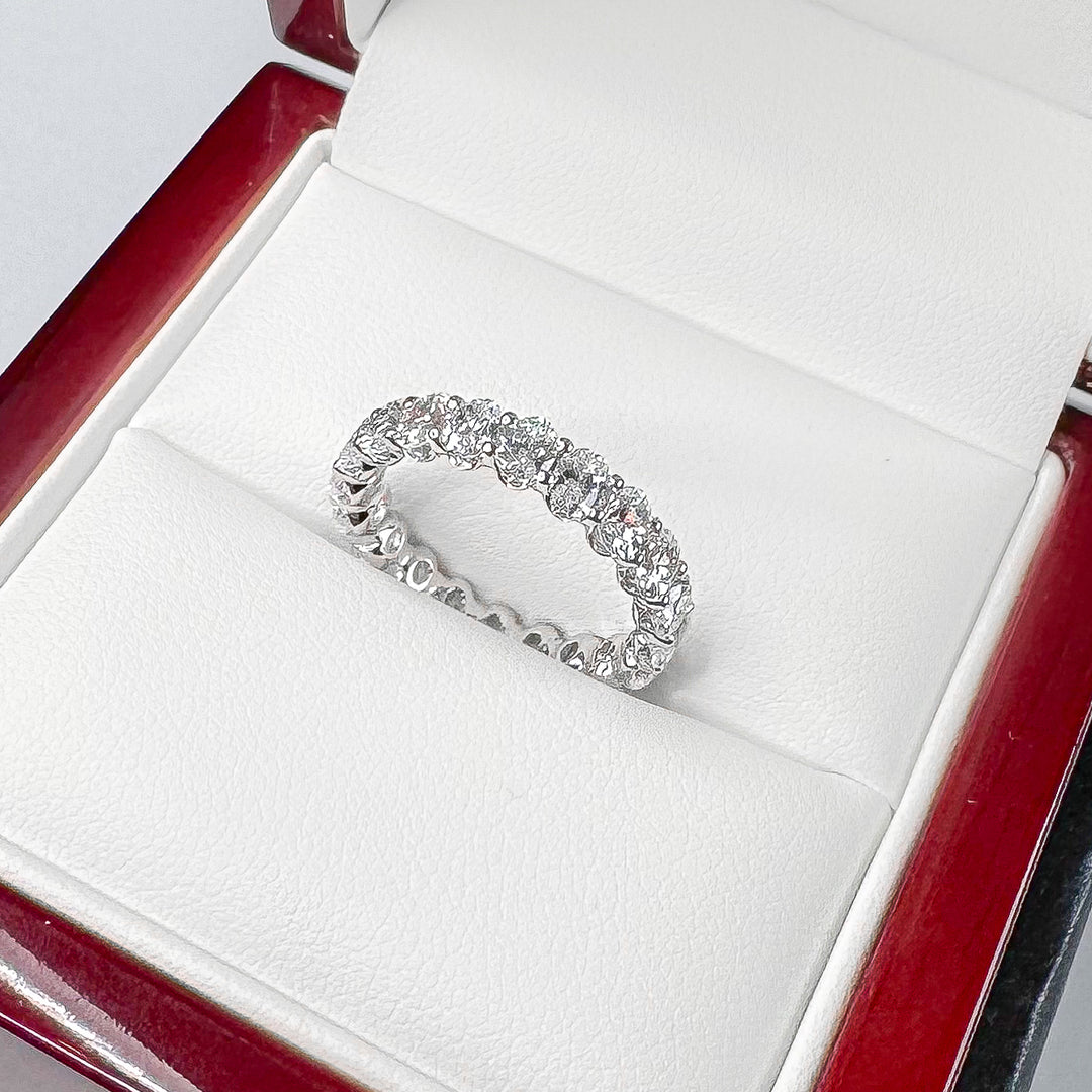 Oval Scalloped Eternity Diamond Band (4mm) - W1054