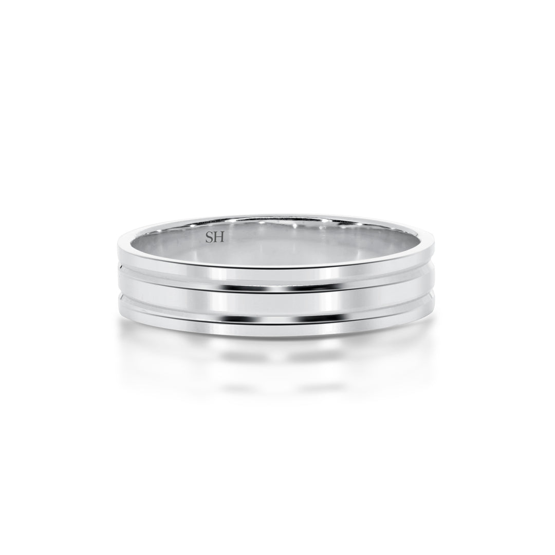 Pictured with 18kt white gold|thumb_caption: 18kt white gold|thumb_group:1