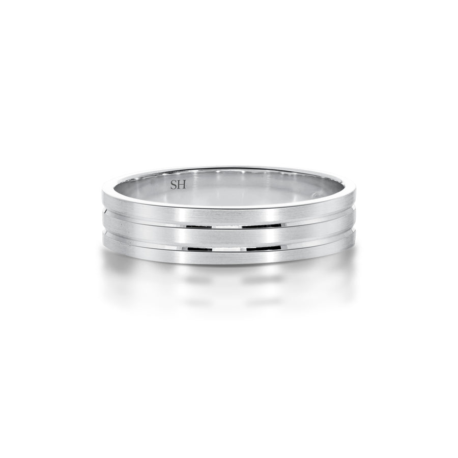 Pictured with 18kt white gold|thumb_caption: 18kt white gold|thumb_group:1