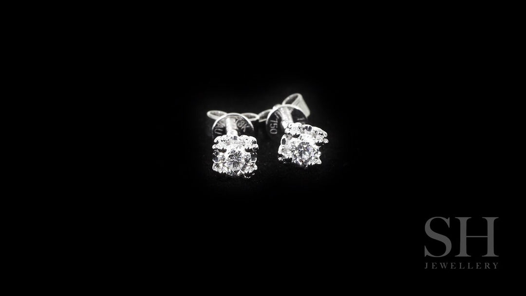 video:EyfNxNeT0uA|video360:true|caption:Shown with 0.28ct diamond.|option:Carats=0.28 carat|thumb_caption:0.28ct TW centre diamonds (0.14ct each)|thumb_group:2