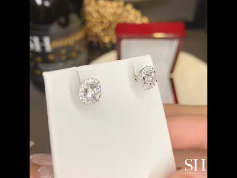 Cushion-shaped halo diamond earrings - W0282