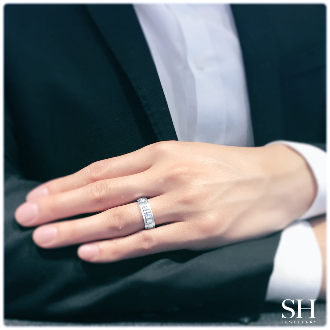 Pictured with 0.30ct total weight|thumb_caption: 0.30 total carat weight|thumb_group:2|grid_preview:true